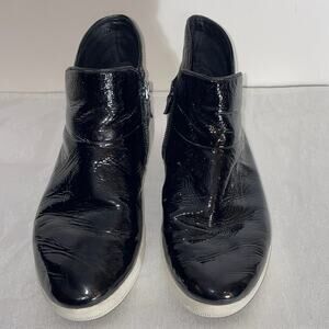 Fitflop Black Patent Leather Ankle Booties